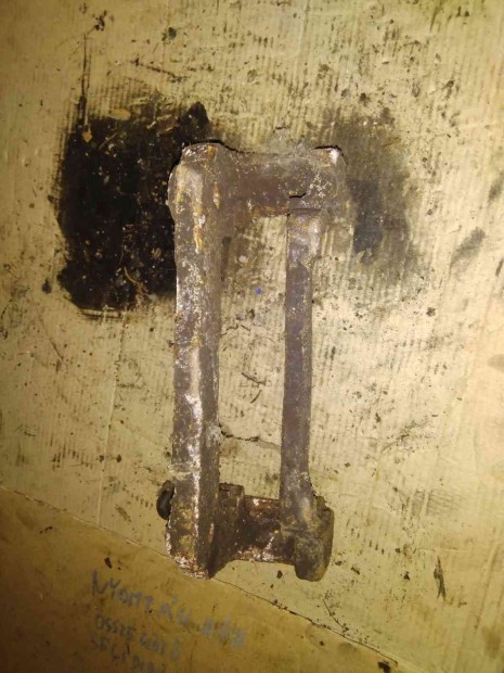 Ford Maverick 93-98 F�knyereg Tart�