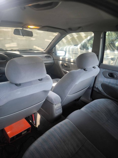 Ford Mondeo 1.6 CLX KAT. Elad