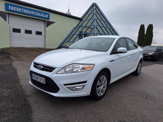 Ford Mondeo 1.6 Ecoboost Trend Magyarországi 13...