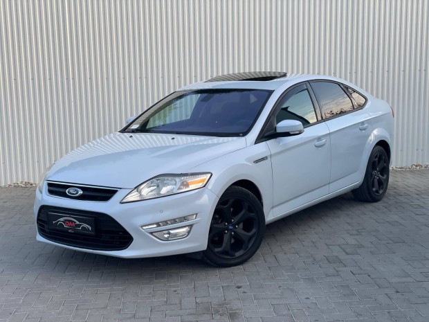 Ford Mondeo 1.6 TDCi Champions Titanium Multim...