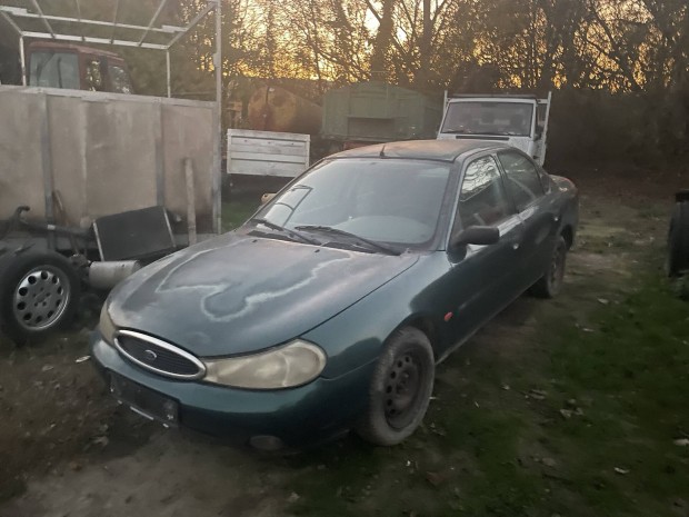 Ford Mondeo 1,6 benzin