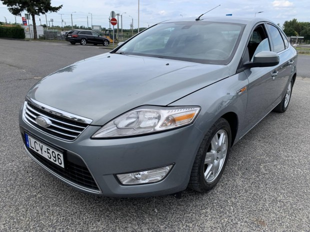 Ford Mondeo 1.8 TDCi Celebration kevs 195 e km...