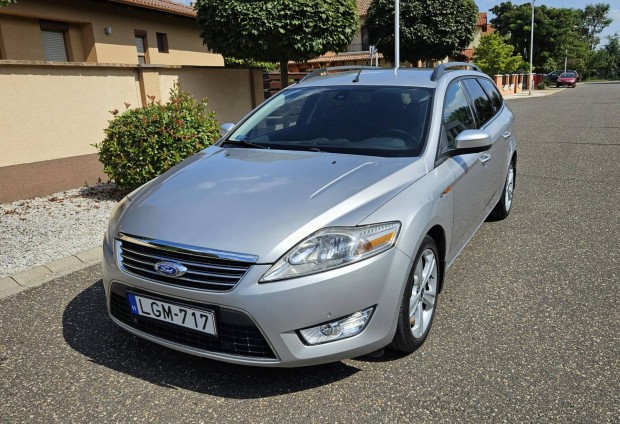 Ford Mondeo 2.0 Ghia Executive Megkimélt Állapot
