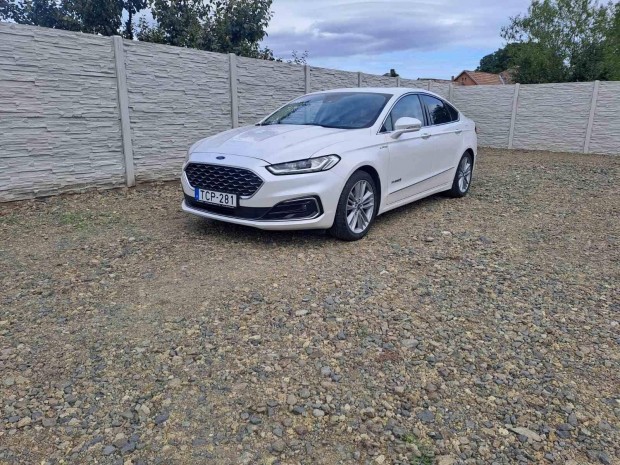 Ford Mondeo 2.0 HEV Vignale (Automata) Napfényt...