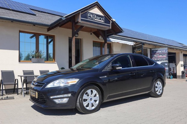 Ford Mondeo 2.0 TDCi Business Szervizkönyv - AK...