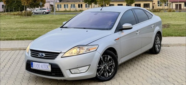 Ford Mondeo 2.0 TDCi Ghia DPF / Manual 6 / Akci...