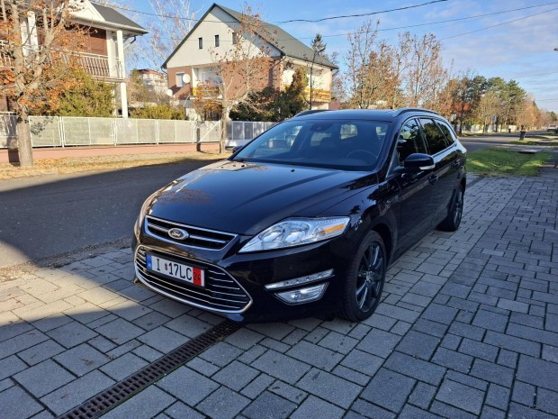 Ford Mondeo 2.0 TDCi Titanium-Luxury Vezetett s...