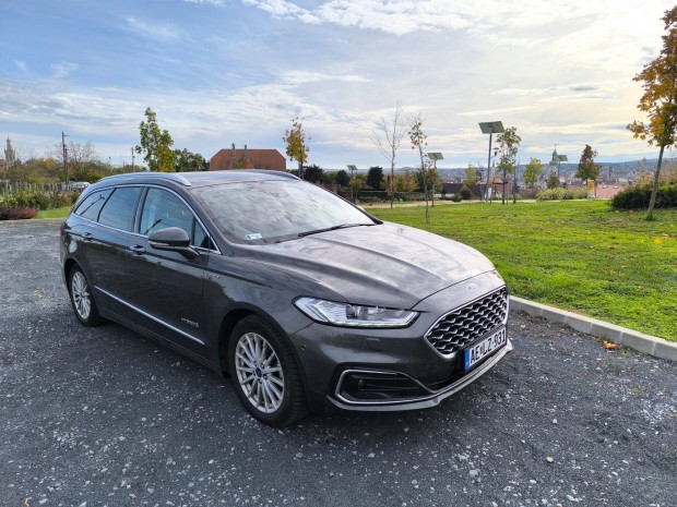 Ford Mondeo Hybrid 2.0 Vignale Kombi, full extra