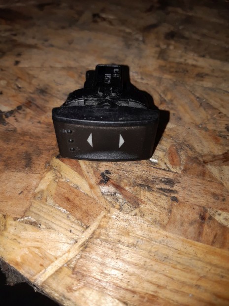 Ford Mondeo III Bal H�ts� Ablakemel� Kapcsol�