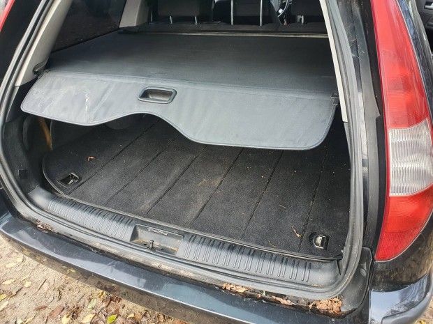 Ford Mondeo III-as 2.0Tdci kombi roló.