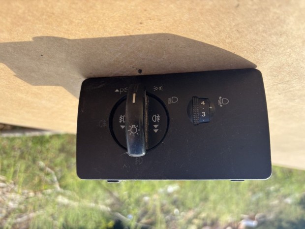 Ford Mondeo III vil�g�t�s kapcsol� 1S7T13A024BB