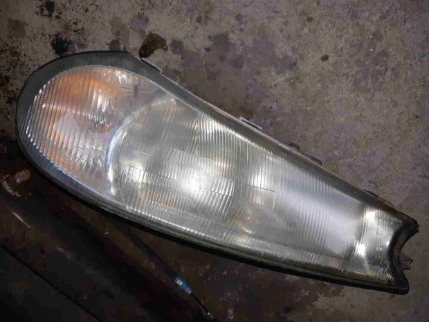 Ford Mondeo II Jobb Első Lámpa / Fényszóró