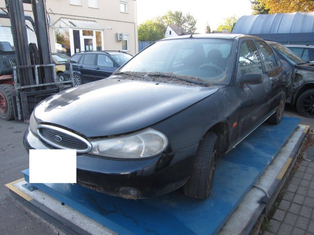 Ford Mondeo II bontott használt alkatrészek eladók