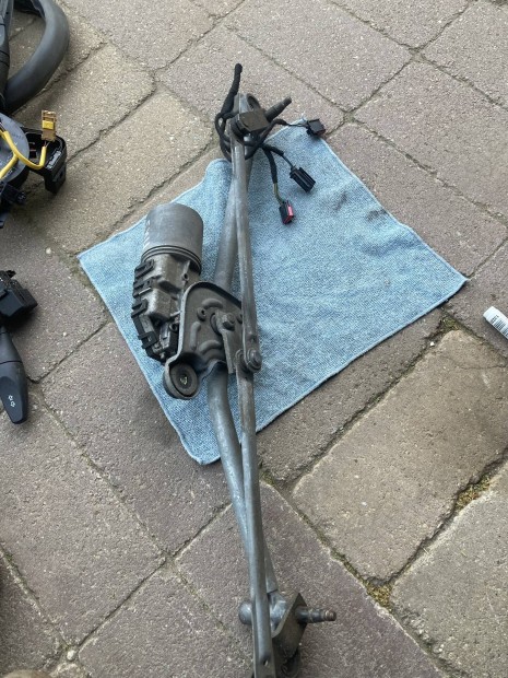 Ford Mondeo MK3 els ablaktrl szerkezet motorral (2001-06)