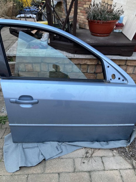 Ford Mondeo MK3 kombi jobb első ajtó 8.2-es színkóddal
