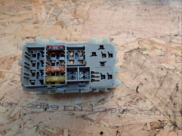 Ford Mondeo MK4 (2006-2014)  2.0Tdci Diesel Biztos�t�k T�bla