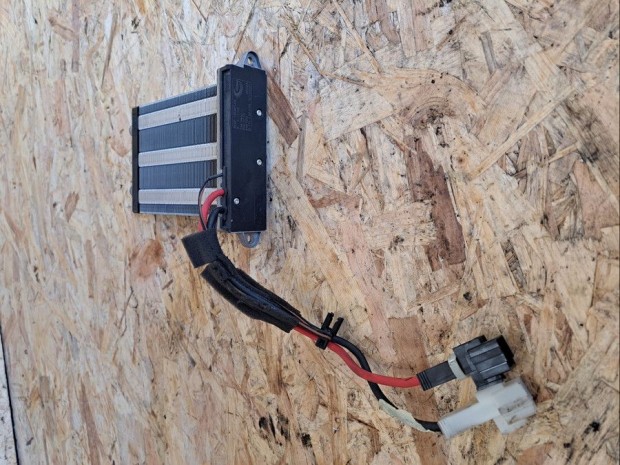 Ford Mondeo MK4 (2006-2014)  Kieg�sz�t� F�t�s