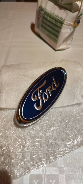 Ford Mondeo MK4 h�ts� embl�ma! 146*58