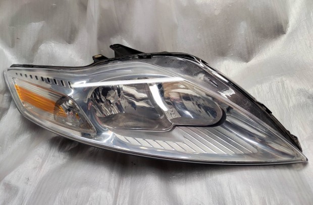 Ford Mondeo MK4 jobb f�nysz�r�