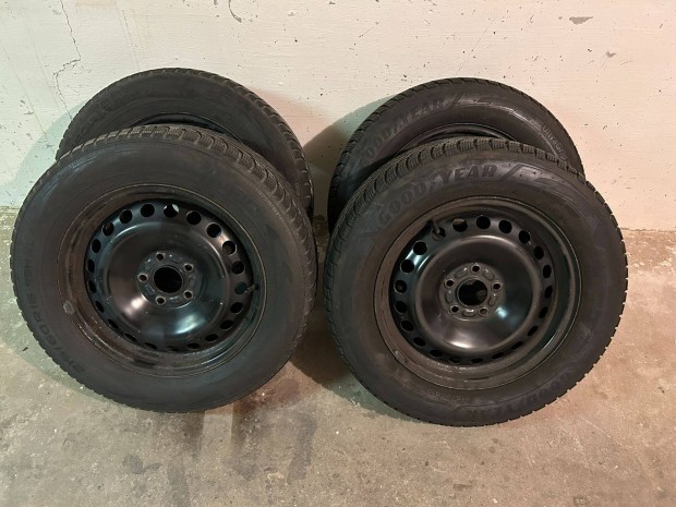 Ford Mondeo MK5 lemezfelni + tli gumi