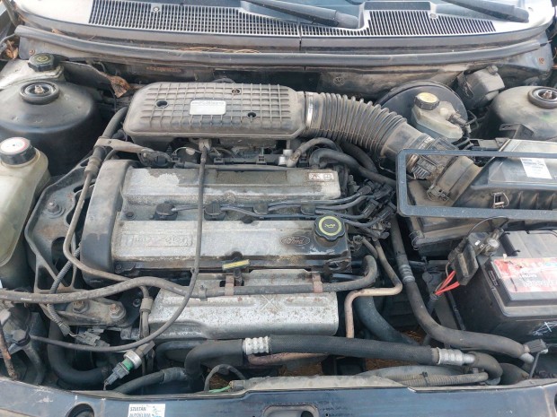 Ford Mondeo Mk2 2.0 komplett motor Ngaw