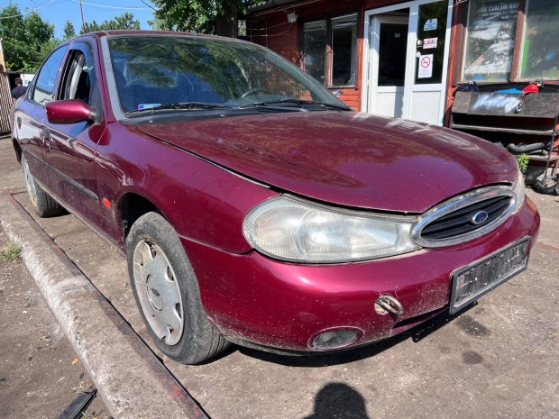 Ford Mondeo Mk2 (1998) 1.8D Rfn Alkatrészek #M2784