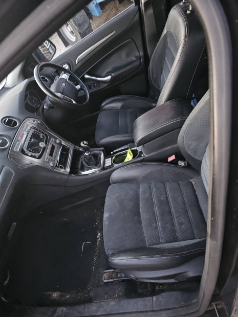 Ford Mondeo Mk4 Fekete Alcantara flbr lsszett 2007-2014
