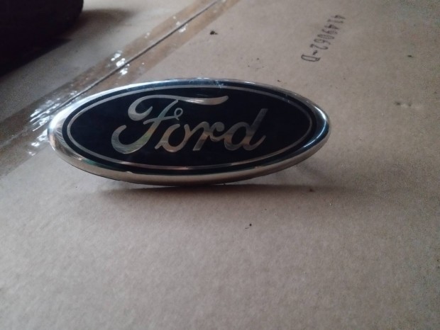 Ford Mondeo Mk4 gyri emblma.
