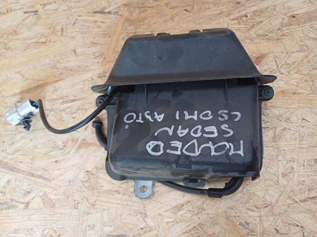 Ford Mondeo Sed�n MK3 (2002-2007) Csomagt�rajt� K�zpontiz�r