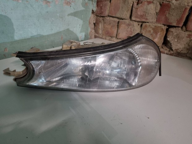 Ford Mondeo (1996-2000) Bal els fnyszr lmpa