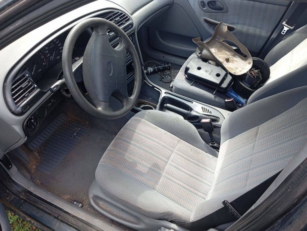 Ford Mondeo bontott alkatrészek eladók!