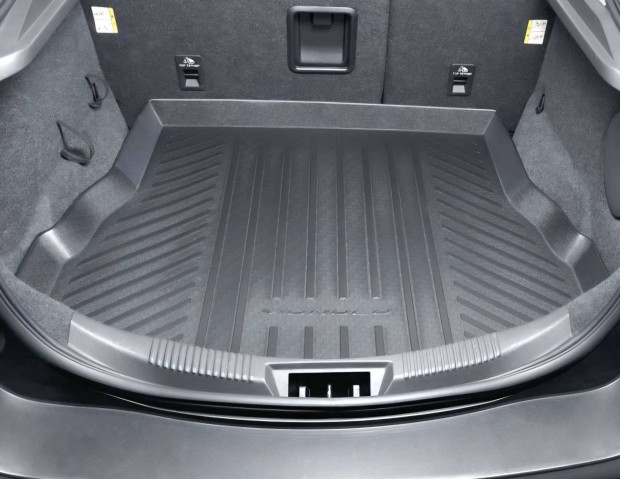 Ford Mondeo gyári csomagtértálca hibátlan