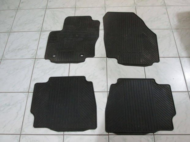 Ford Mondeo gyári gumi szőnyeg szett eladó