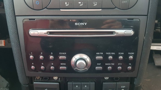 Ford Mondeo mk3 gyri sony radio