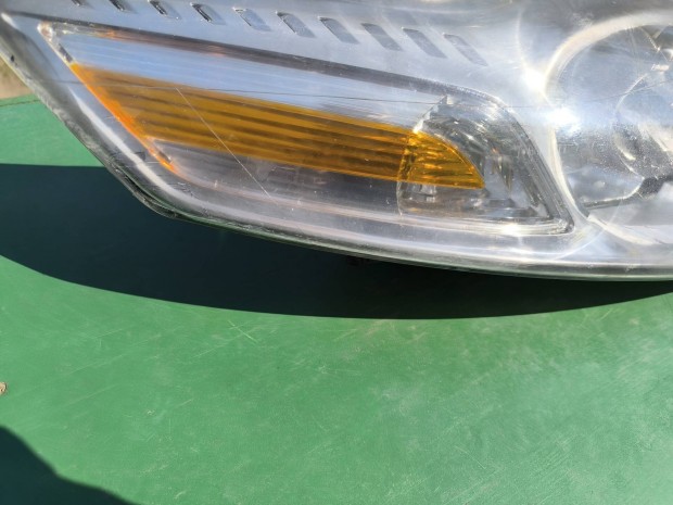 Ford Mondeo mk4 jobb els� l�mpa 