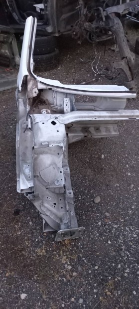 Ford Mondeo mk5 jobb első karosszéria negyed