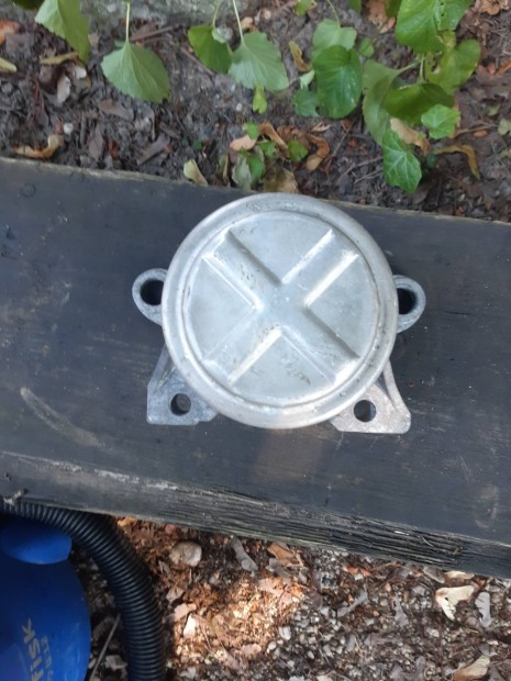 Ford Mondeohoz motortartbak