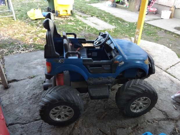 Ford Monster Truck 4x4 elektromos kisaut�