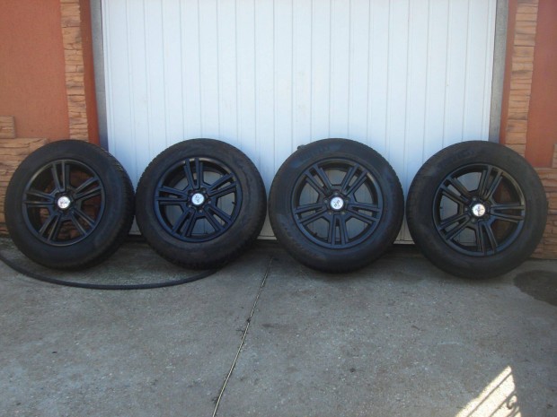 Ford Mustang 17-es gy�ri alufelni garnit�ra,t�li gumikkal