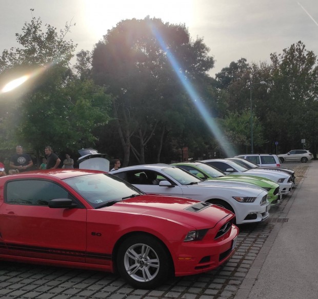 Ford Mustang 3.7
