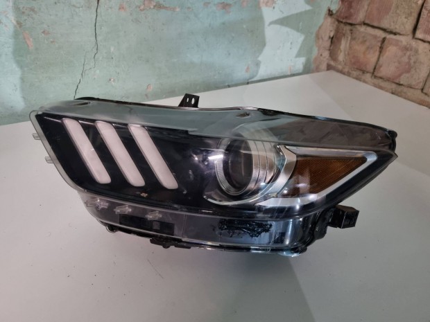Ford Mustang Bal első fényszóró