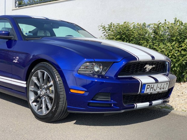 Ford Mustang Fastback 3.7 V6 (Automata) M.O.-i....