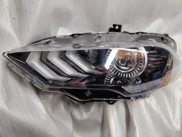 Ford Mustang MK6 bal LED fényszóró