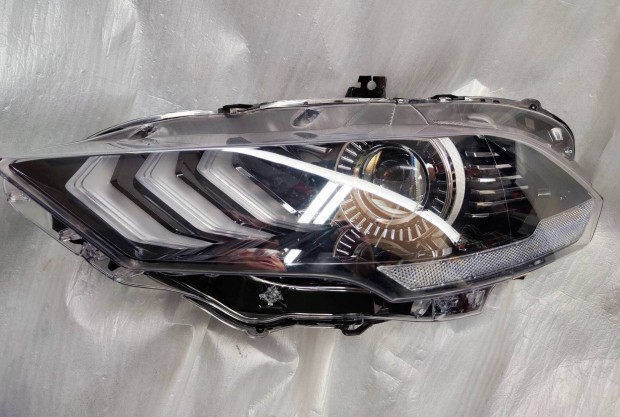 Ford Mustang MK6 bal első LED fényszóró