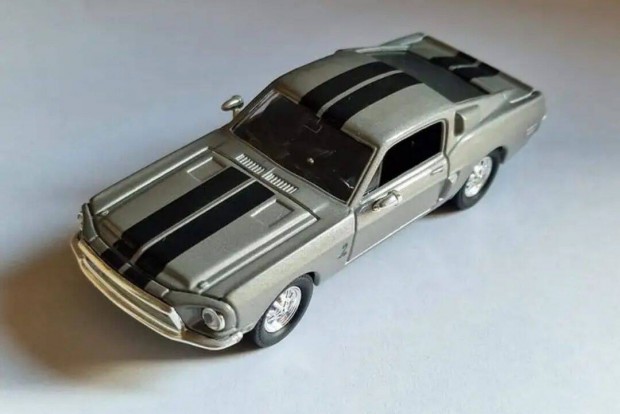 Ford Mustang Shelby GT 500KR 1968 Road Signature 1:43