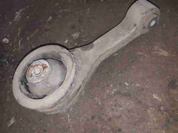 Ford Puma Motortart� Bak