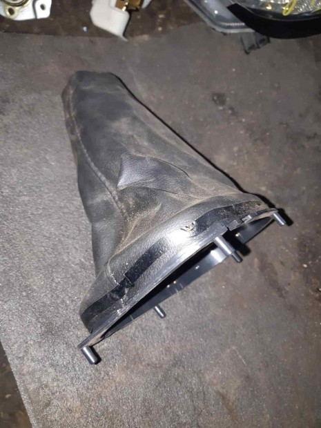 Ford Puma V�lt� Szoknya