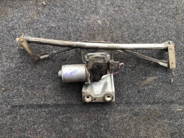 Ford Puma ablaktörlő