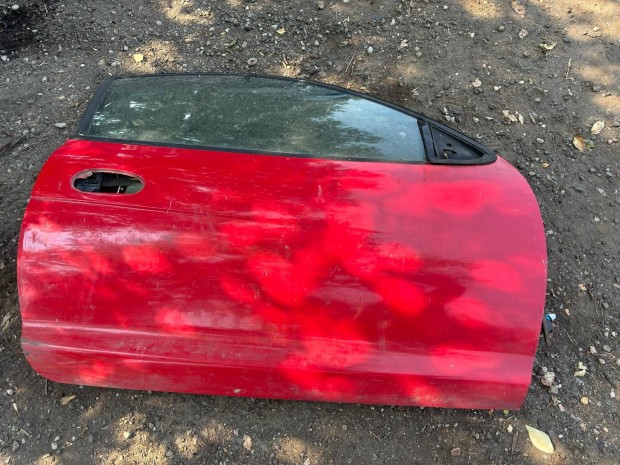 Ford Puma jobb els� ajt� piros 