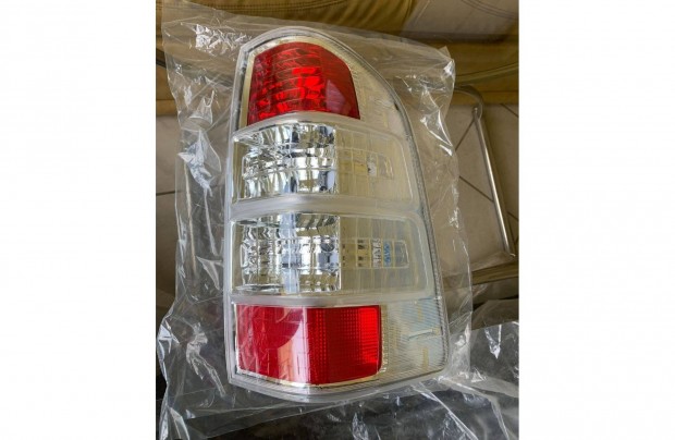 Ford Ranger 2009-2011 alkatrészek új hátsó lámpa. Jobb és bal